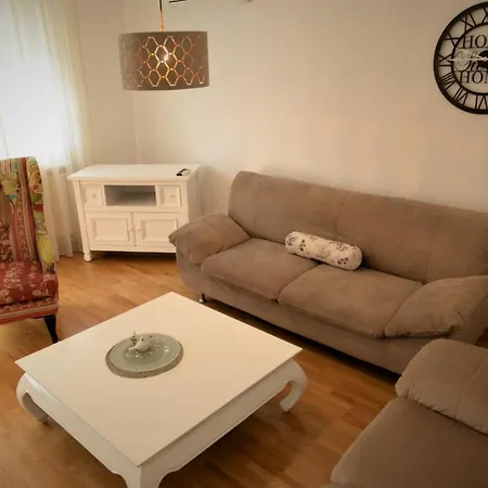 Centar בייאליינה